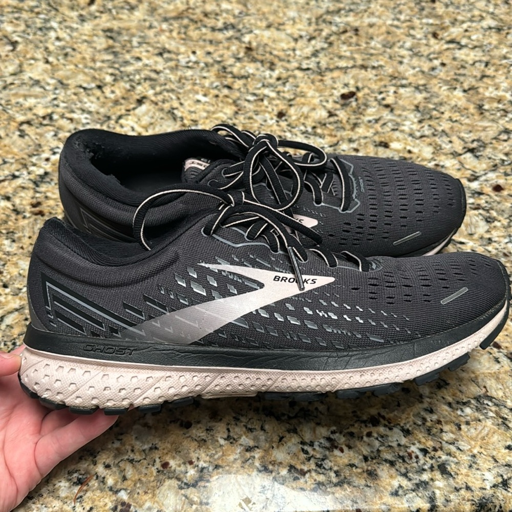 Brooks ghost 13 running shoes